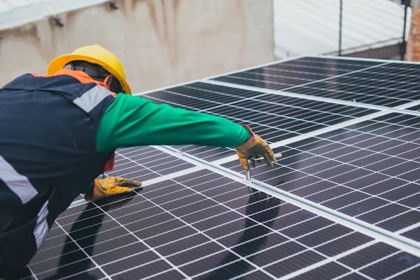 Panneau solaire photovoltaïque : économie et autonomie énergétique